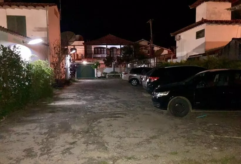 ペンション Pousada Canteiros