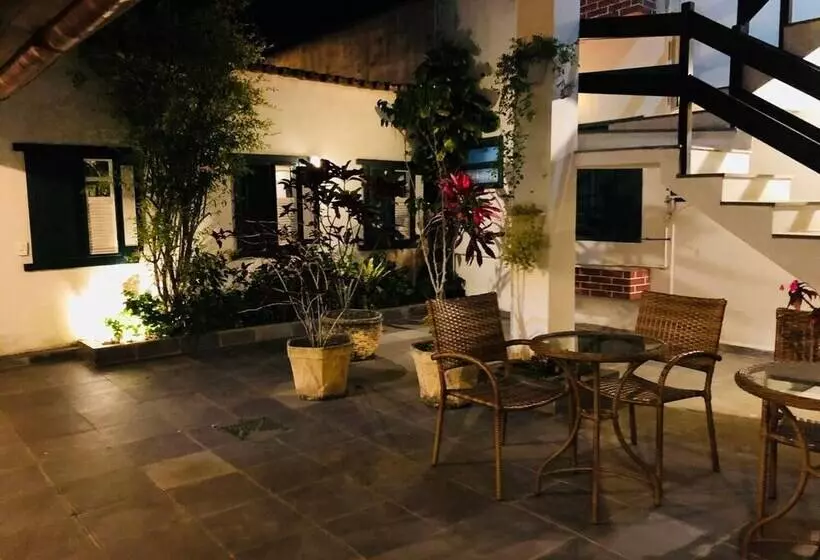 ペンション Pousada Canteiros