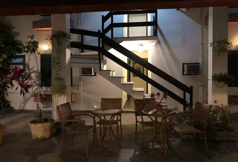 ペンション Pousada Canteiros