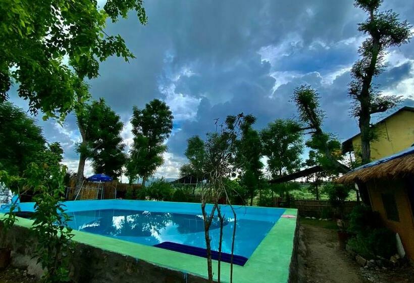 هاستل River Park Retreat