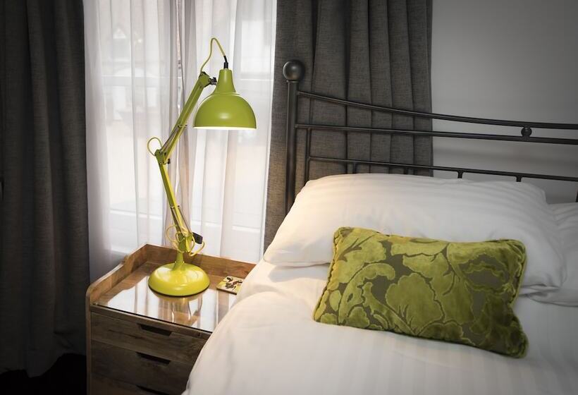 فندق صغير The Bull Inn