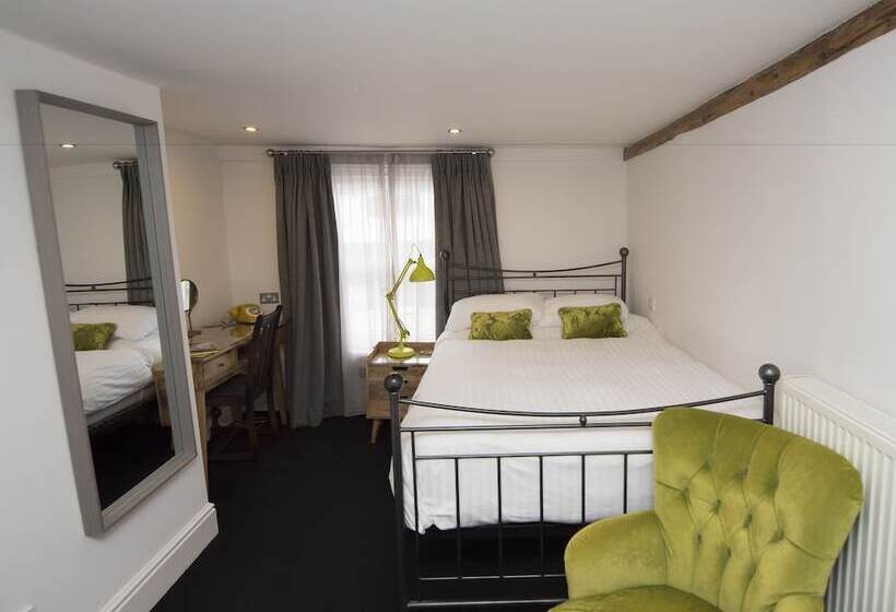 فندق صغير The Bull Inn