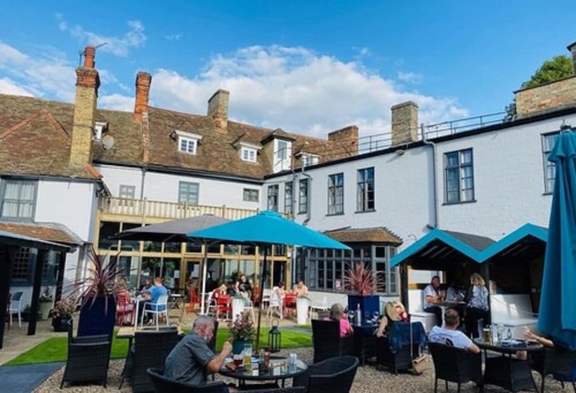 فندق صغير The Bull Inn