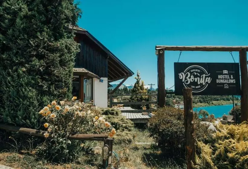 Bonita Lake House   Hostel & Bungalows
