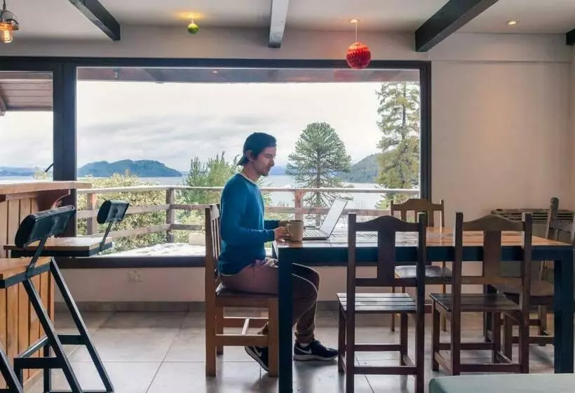 Bonita Lake House   Hostel & Bungalows