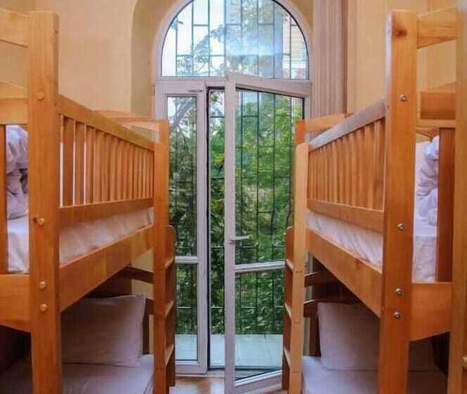 Golden Globus Hostel