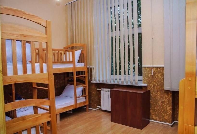 Golden Globus Hostel