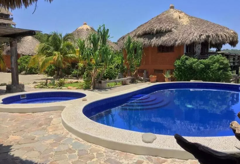 Hotelli Cabañas Las 3 Marias