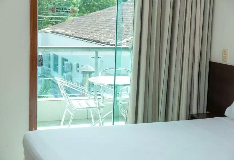 ホテル Equinocios Executive