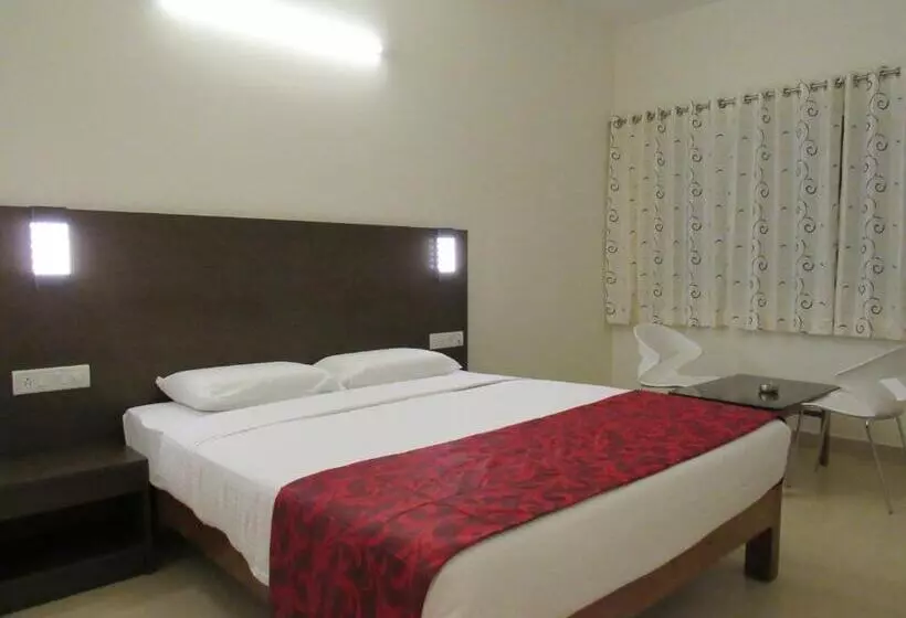 ホテル Palguni Residency