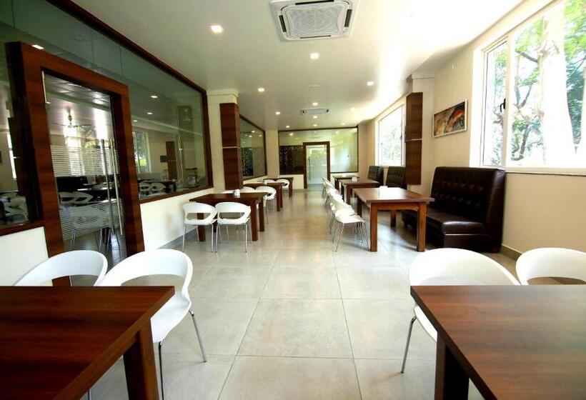 Hotelli Palguni Residency