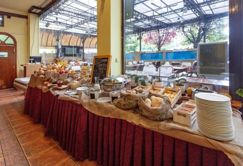 Hotelli Shirok Sokak