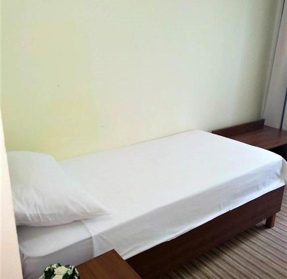 Hotelli Shirok Sokak