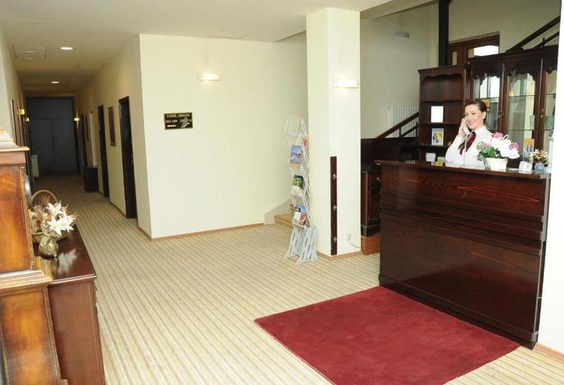 Hotelli Shirok Sokak