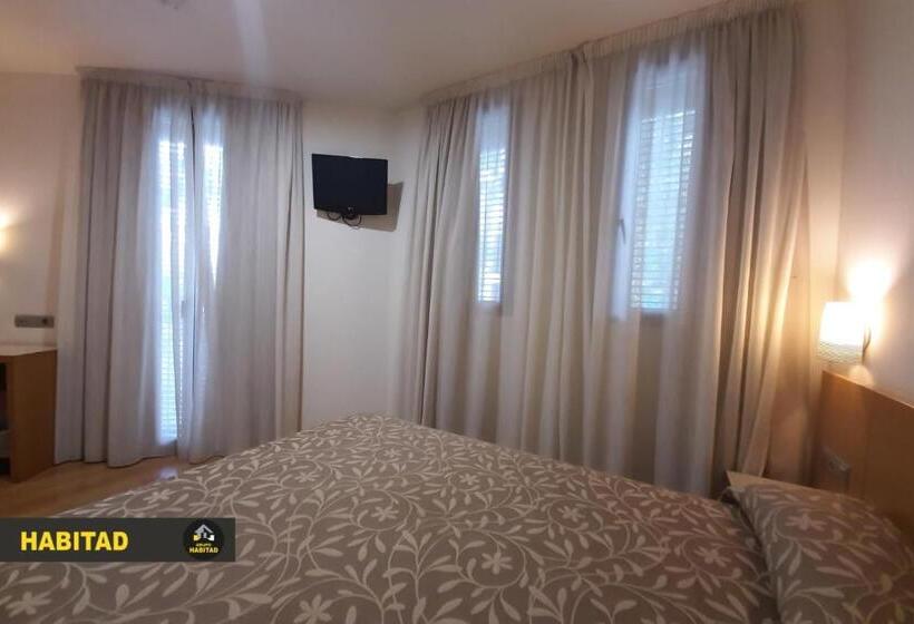 پانسیون Hostal Rambla