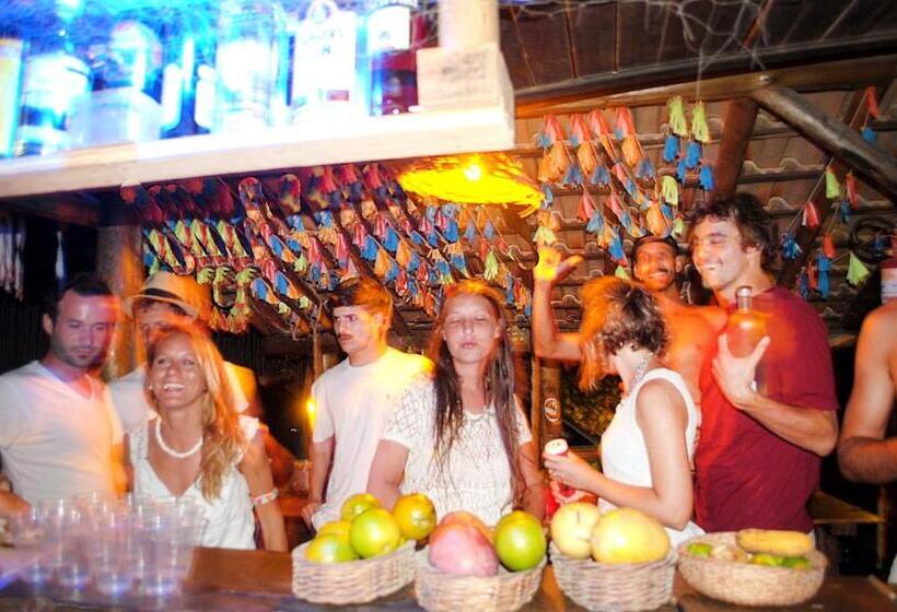 Praia Do Rosa Hostel