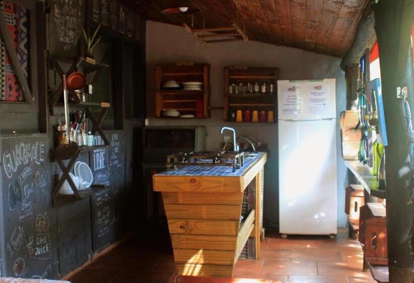 Praia Do Rosa Hostel