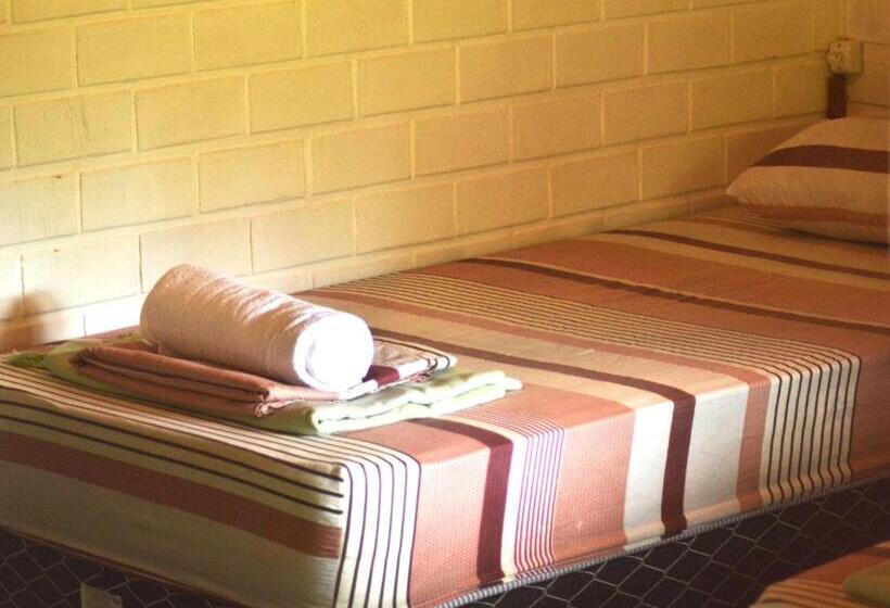 Praia Do Rosa Hostel