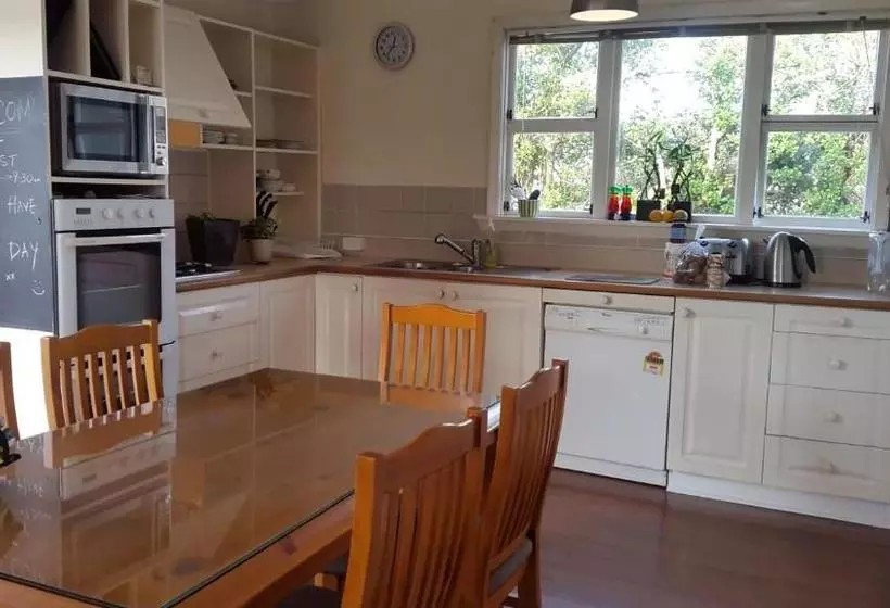 تختخواب و صبحانه Pakington Ensuite Homestay