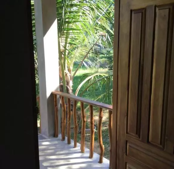 تختخواب و صبحانه Tranquality Chalets
