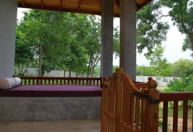 تختخواب و صبحانه Tranquality Chalets