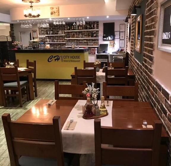 City House Family Hotel & Restaurant