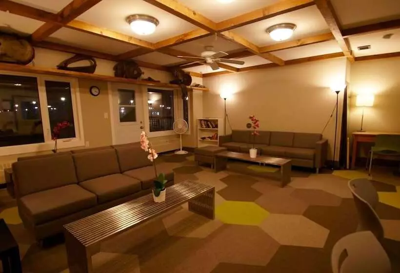 Hi Calgary City Centre   Hostel