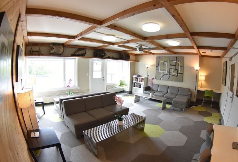 Hi Calgary City Centre   Hostel