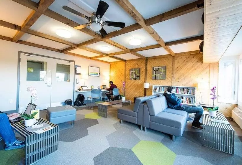 Hi Calgary City Centre   Hostel