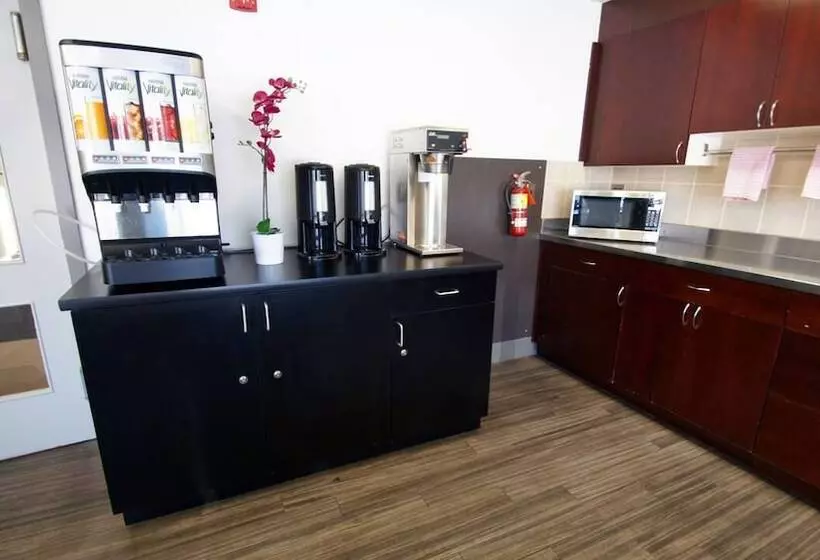 Hi Calgary City Centre   Hostel