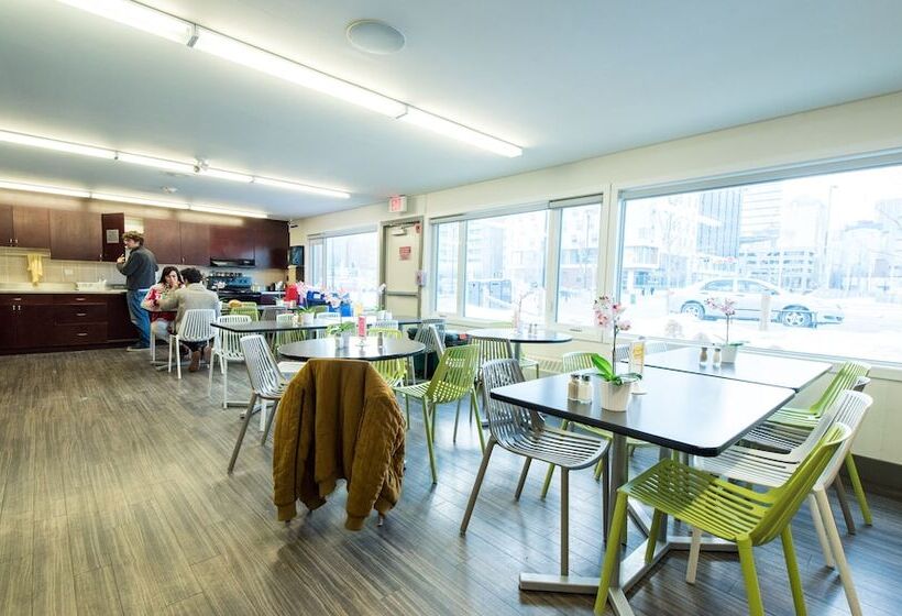 Hi Calgary City Centre   Hostel