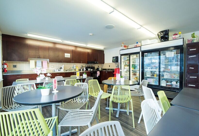 Hi Calgary City Centre   Hostel