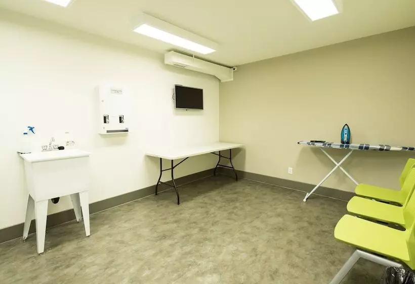 Hi Calgary City Centre   Hostel