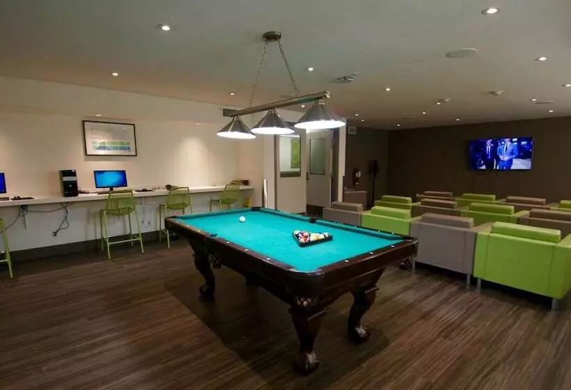 Hi Calgary City Centre   Hostel