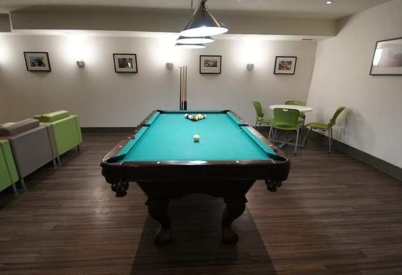 Hi Calgary City Centre   Hostel