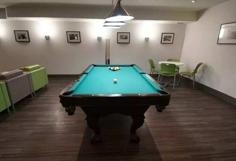 Hi Calgary City Centre   Hostel