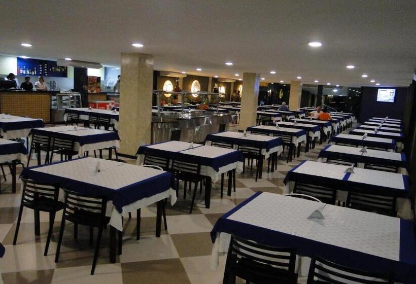 فندق Arrastão Premium Plaza