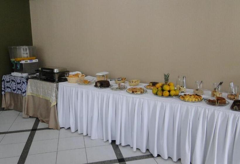 فندق Arrastão Premium Plaza