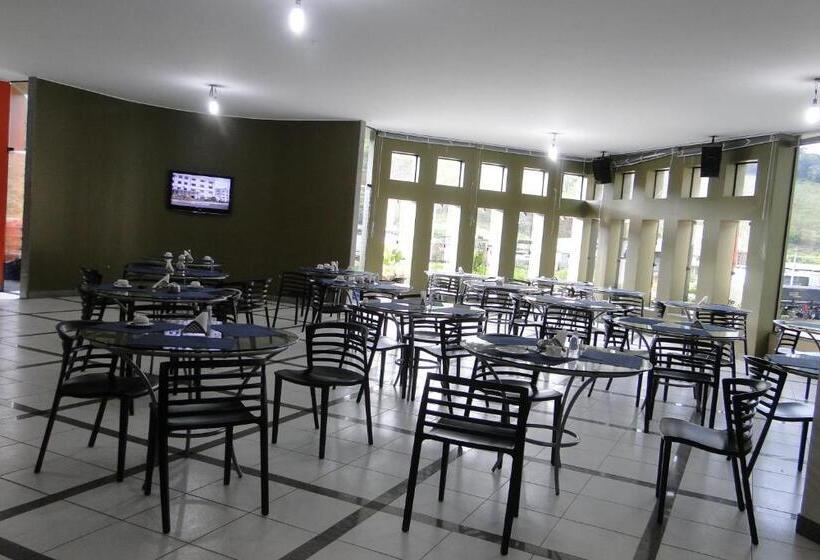 فندق Arrastão Premium Plaza