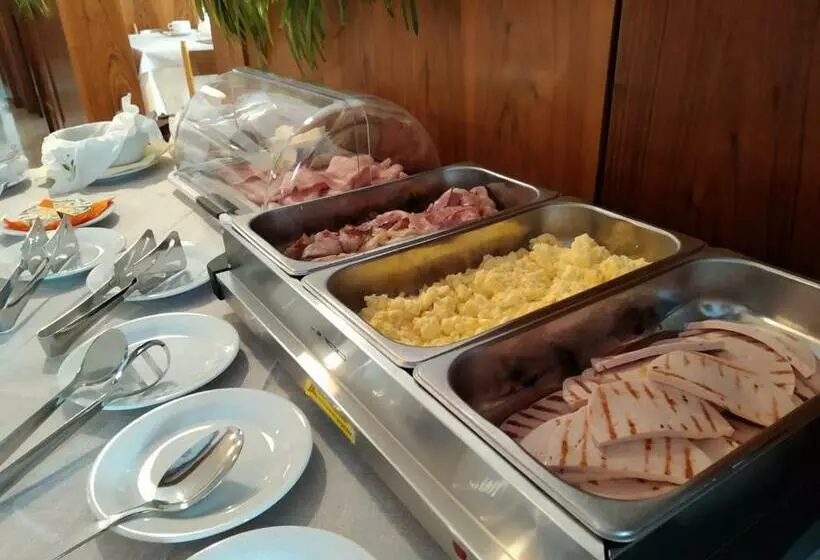 Hotelli Garnì Miramonti