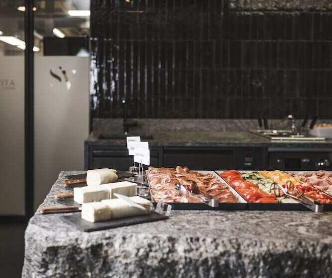 호텔 Somvita Suites