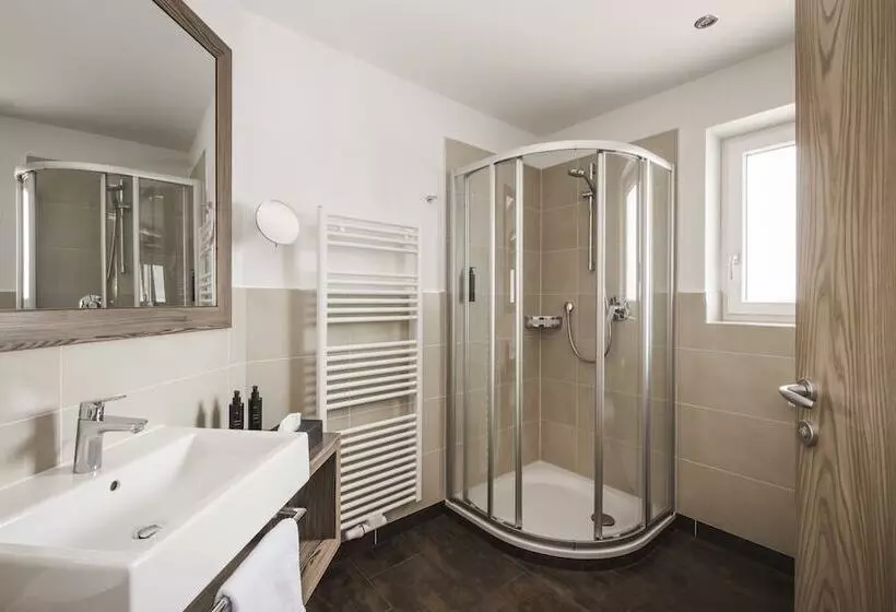 ホテル Somvita Suites