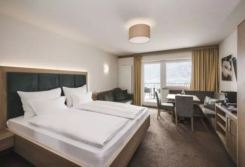 ホテル Somvita Suites