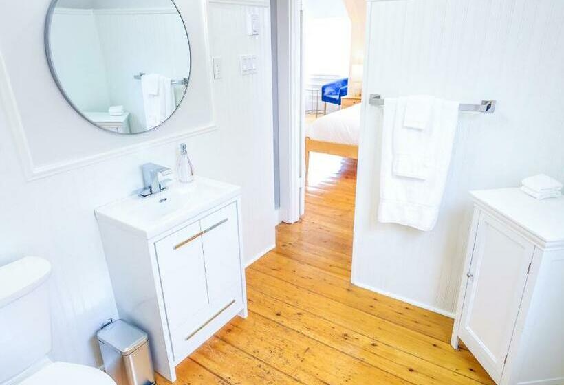 Mahone Bay Bed And Breakfast