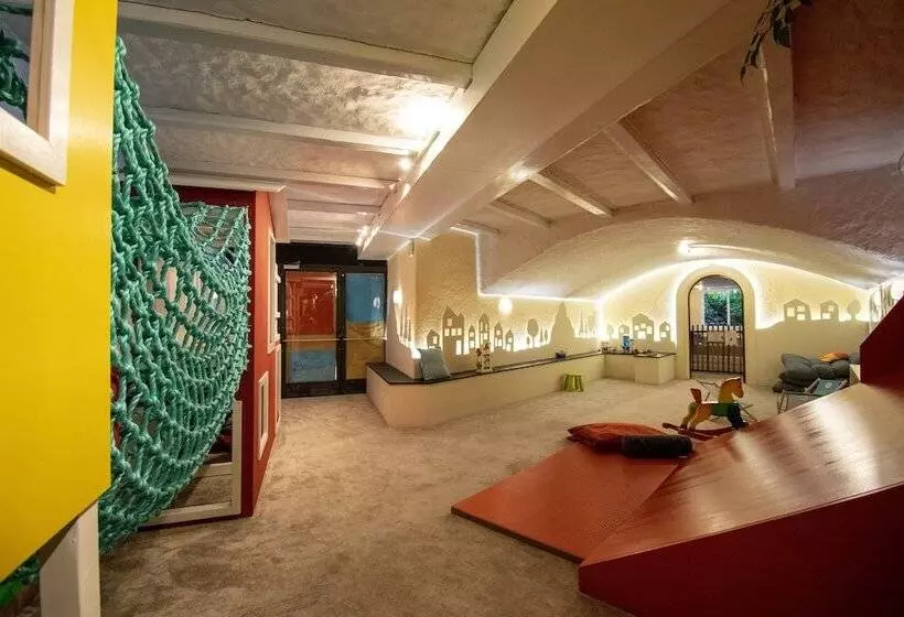 فندق Albergo Losone