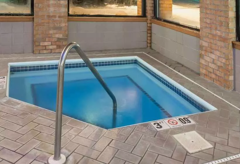 ホテル Baymont By Wyndham Cambridge