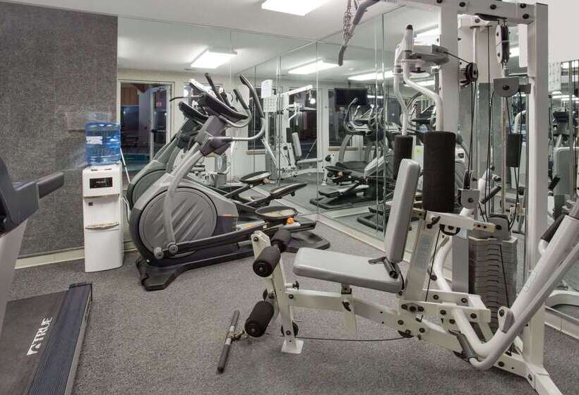 בית מלון כפרי Baymont By Wyndham Freeport