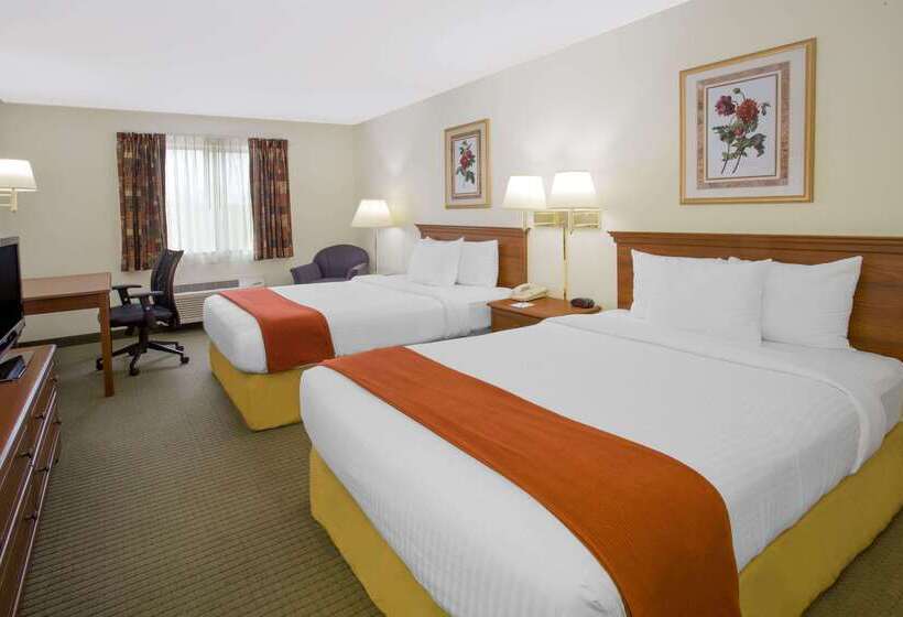 בית מלון כפרי Baymont By Wyndham Freeport