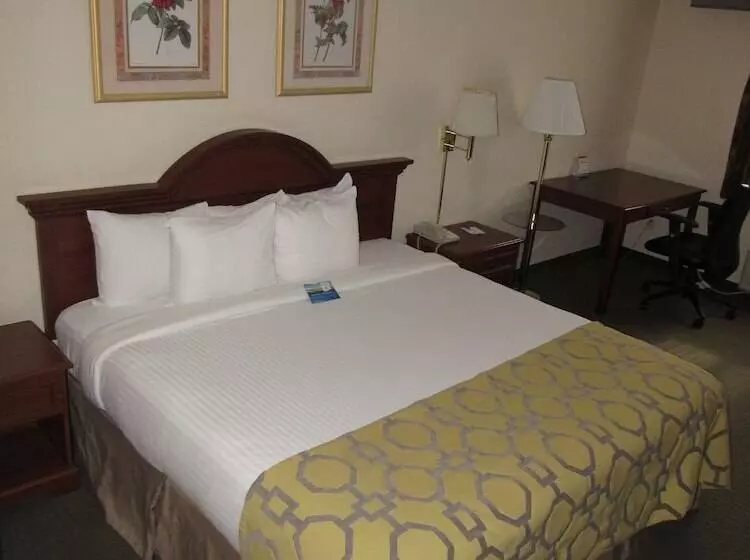 酒店 Baymont By Wyndham Freeport