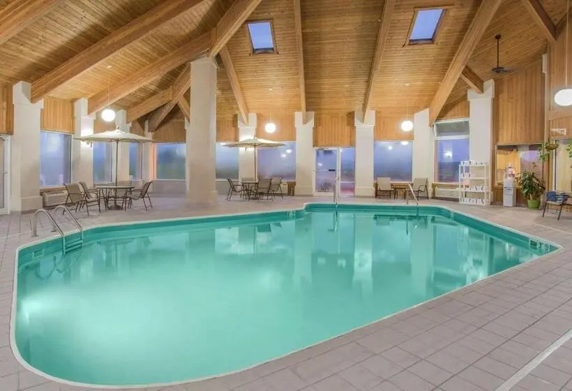 Hotelli Baymont By Wyndham Freeport